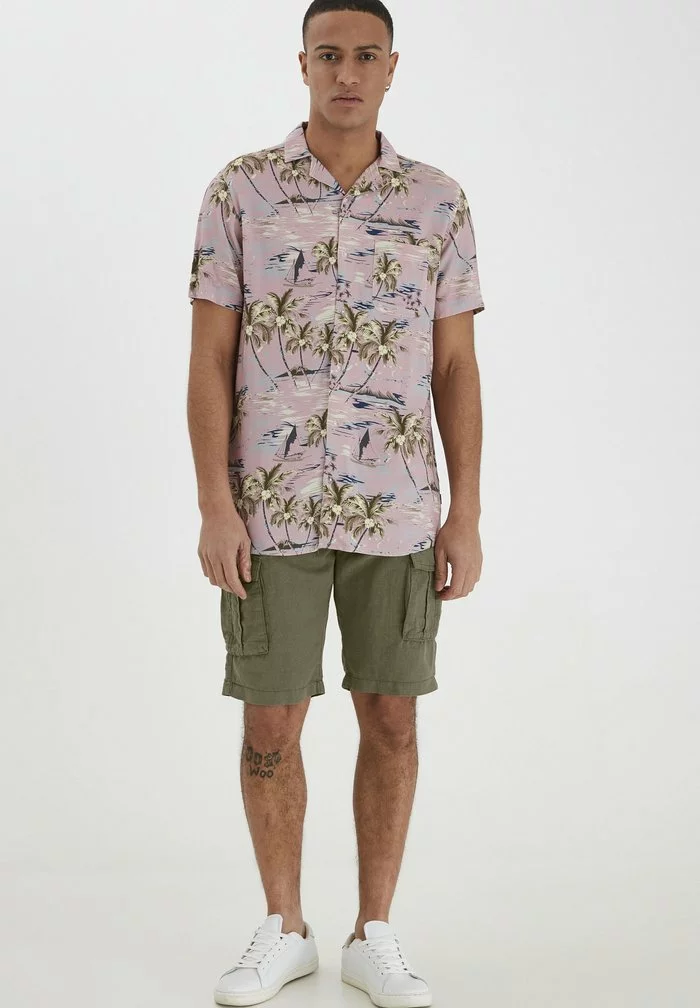 Solid SDPOVL CARGO LINEN - Short - Ivy Green 2 Solid SDPOVL CARGO LINEN - Short - Ivy Green – Image 2