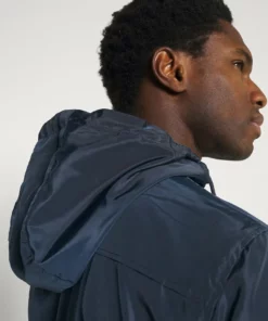 Solid PERCY - Veste Légère - Insignia Blue 11 Solid PERCY - Veste Légère - Insignia Blue -Élégance Boutique 3a2ca5d8ad1e4f2abcd421518d96f7b0