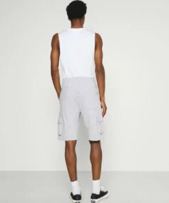 Solid Short - Light Grey Melange -Élégance Boutique 6bf001beaddb40508e1050259e0ffe37