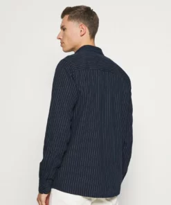 Solid VALLEN SHIRT - Chemise - Insignia Blue -Élégance Boutique 97a9203d123b47b6b148905828fa749a