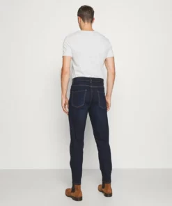 Solid DAD - Jeans Fuselé - Dark Blue Denim 7 Solid DAD - Jeans Fuselé - Dark Blue Denim -Élégance Boutique 9d27cc7b5d5b4aa19341604863e7713a
