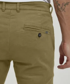 Solid RAUL - Chino - Martini Olive -Élégance Boutique 9eb7c019fac943bbb2608e80b86a83d5