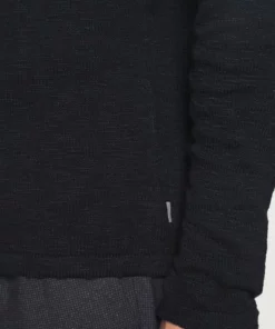 Solid TAPIO 0-NECK - Pullover - Insignia Blue 11 Solid TAPIO 0-NECK - Pullover - Insignia Blue -Élégance Boutique a53115fc7be644a3b9297252bb10eaad