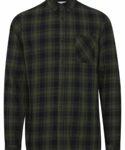 Solid SDVARICK SHIRT 21106073 - Chemise - Black Forest -Élégance Boutique a93e989153ee4550bef2375cdf5293fa