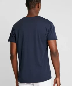 Solid SDGAYLIN - T-shirt Basique - Insignia -Élégance Boutique ab2d3a46f6dc47bd8f7d62143befc433