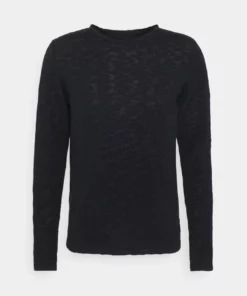 Solid TAPIO 0-NECK - Pullover - Insignia Blue 10 Solid TAPIO 0-NECK - Pullover - Insignia Blue -Élégance Boutique d3e33cadad2b435f94500315ca6b9a9e